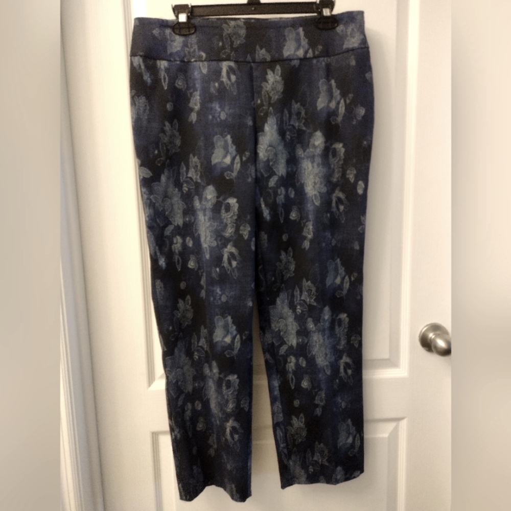 Lisette Pull Up Floral Pants Size L